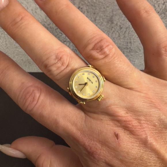 Invicta Angel Women's Ring Watch 17.5mm, GOLD (44483) $199 MSRP-NEW IN BOX - Picture 8 of 10